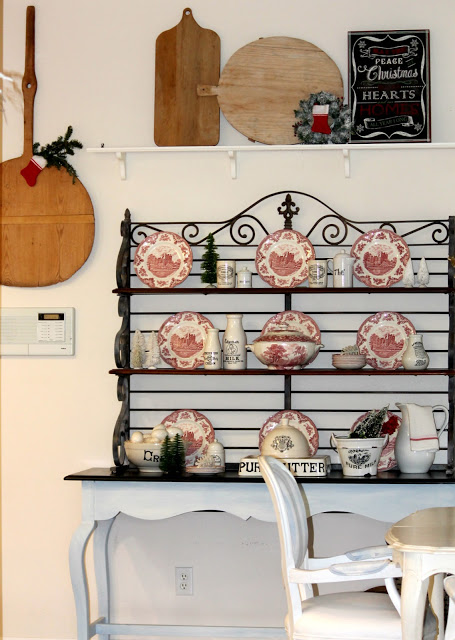 red white dishes, blog home tour