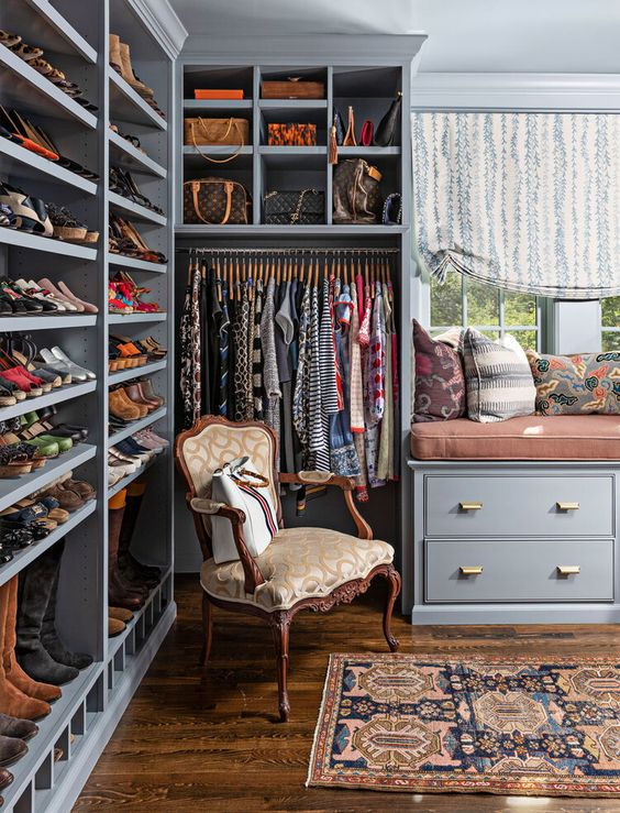 How to Turn a Bedroom into a Closet